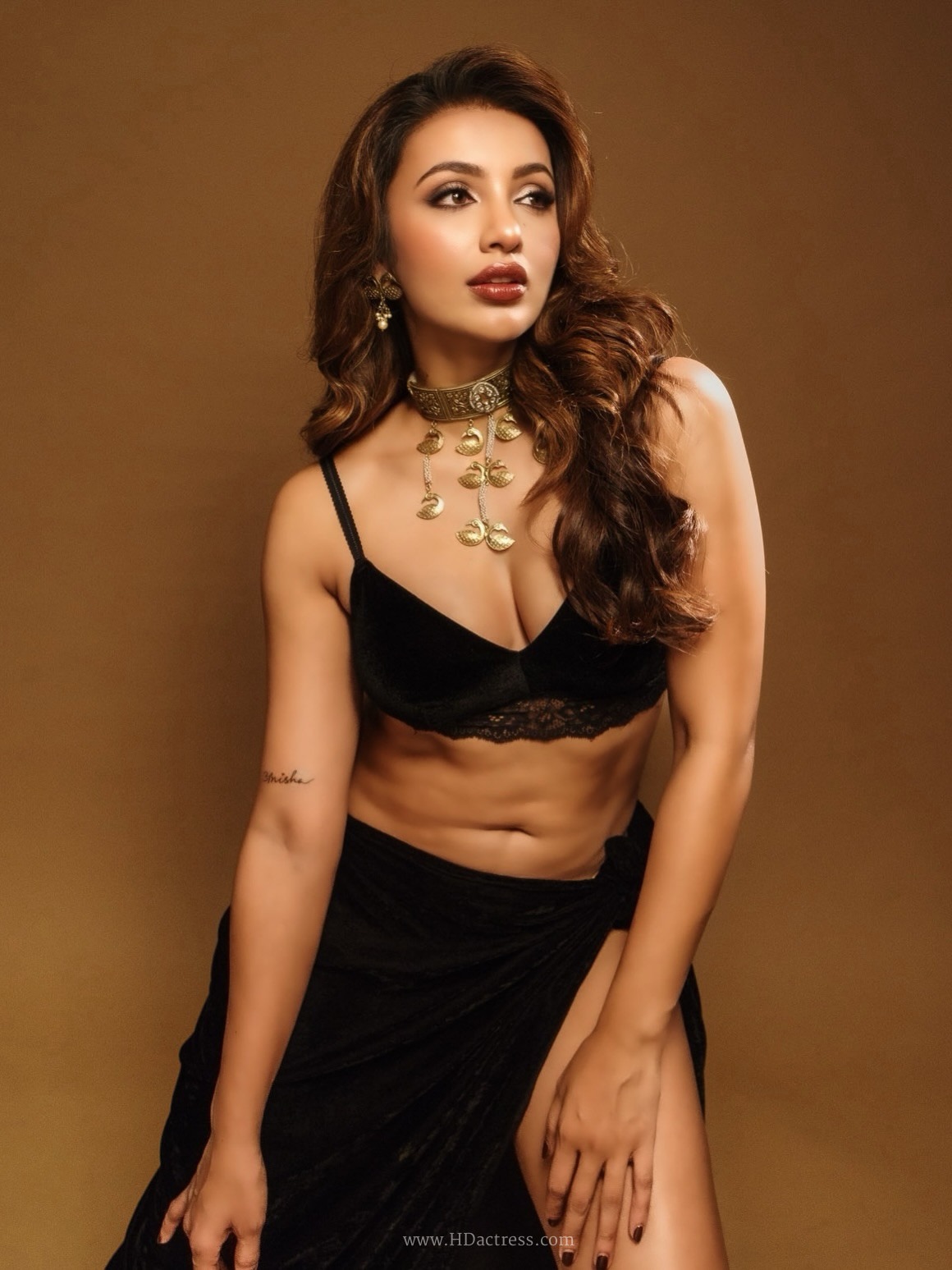 Tejaswi Madivada's Stylish Black Bralette Look Breaks the Internet