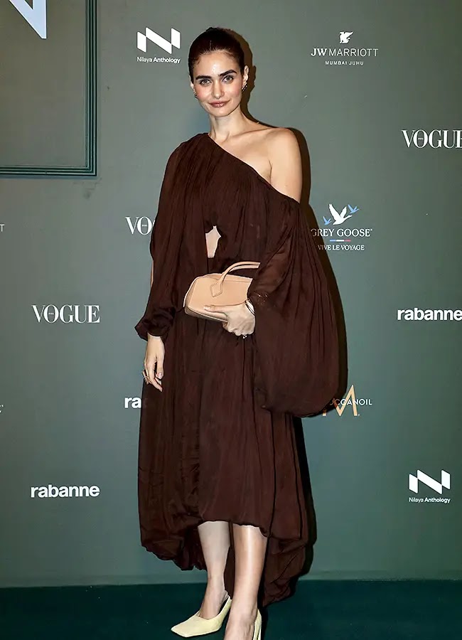 Bollywood Actress Poses for a Photograph Vogue Forces of Fashion - Image 12 Bollywood Actress Poses for a Photograph Vogue Forces of Fashion - Image 12