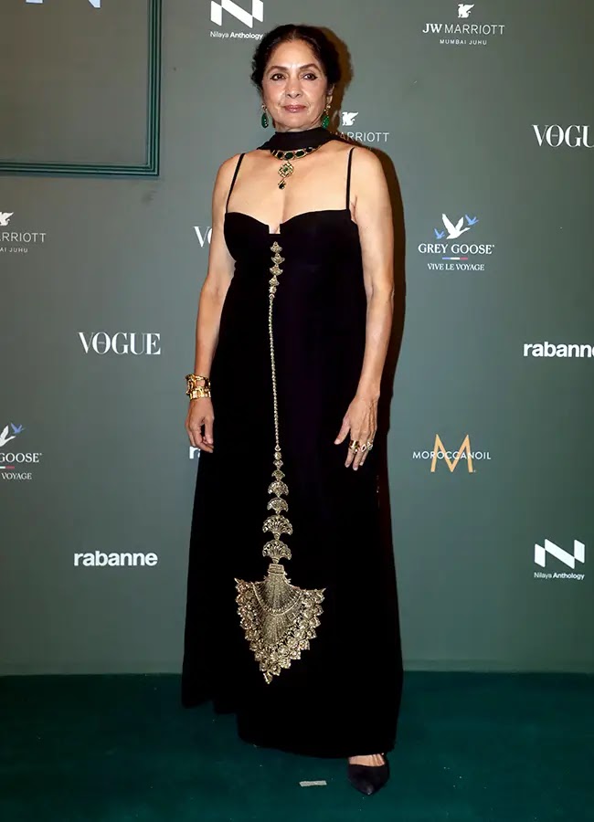 Bollywood Actress Poses for a Photograph Vogue Forces of Fashion - Image 16 Bollywood Actress Poses for a Photograph Vogue Forces of Fashion - Image 16