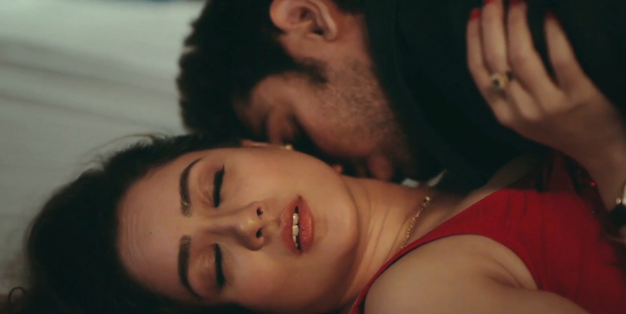 Puja Banerjee Bold Kissing in Hasratein Season 2 Goes Viral: See Viral Photos