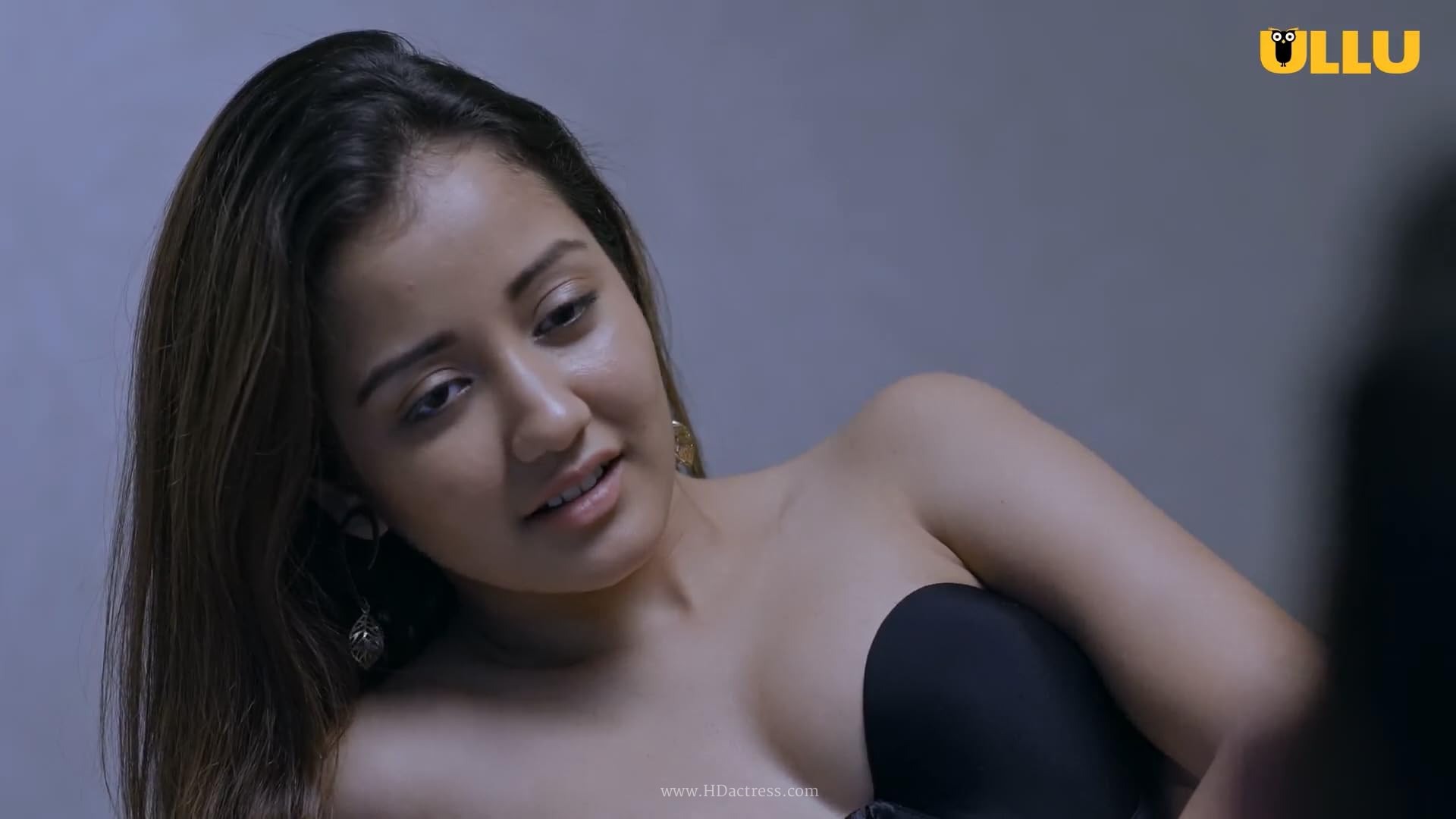 Roshmi Banik Turns Heads in a Strapless Lingerie Look