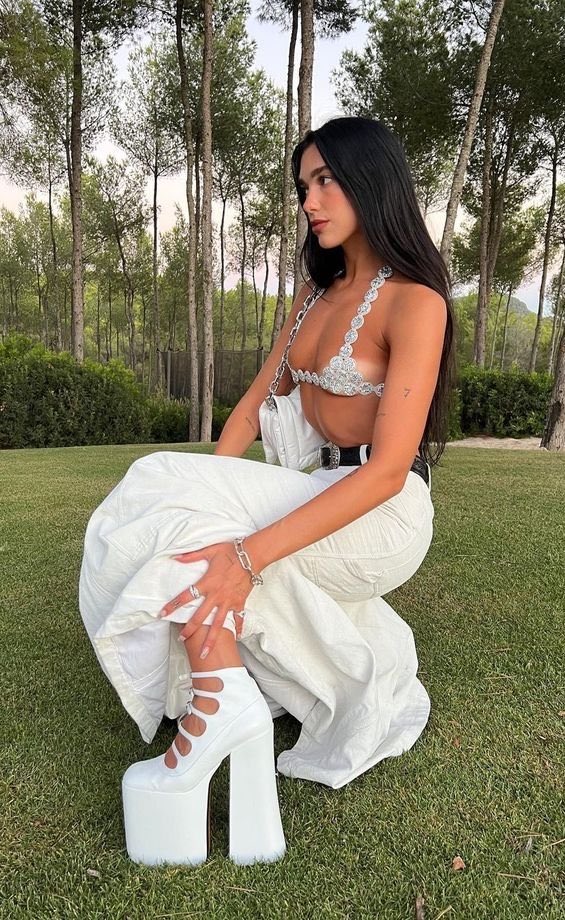 Dua Lipa Recent Trending Photo Highlights