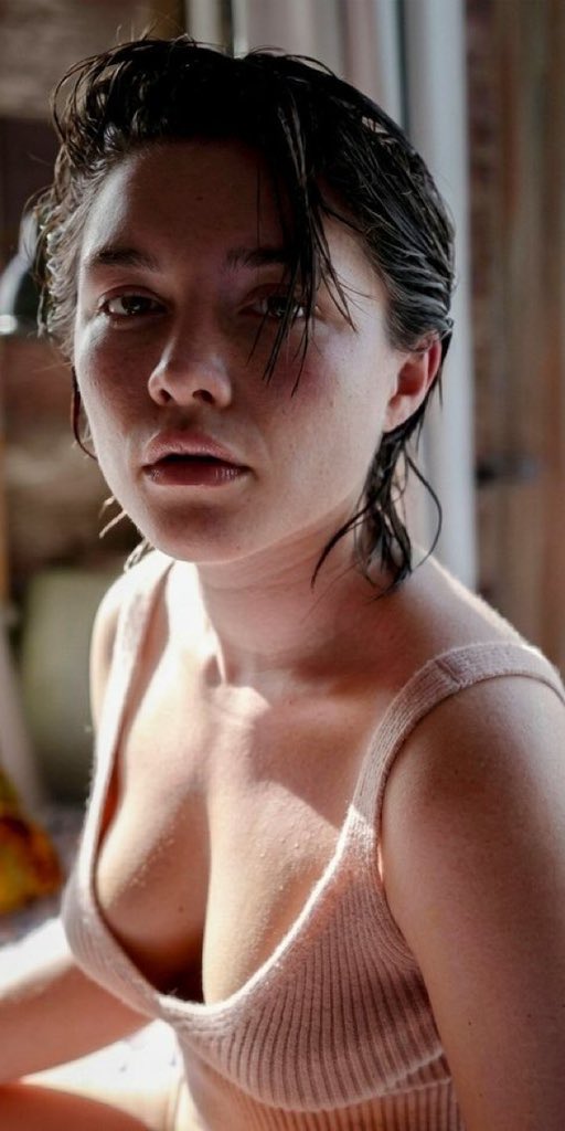 Florence Pugh face card Recent Trending Photo Highlights