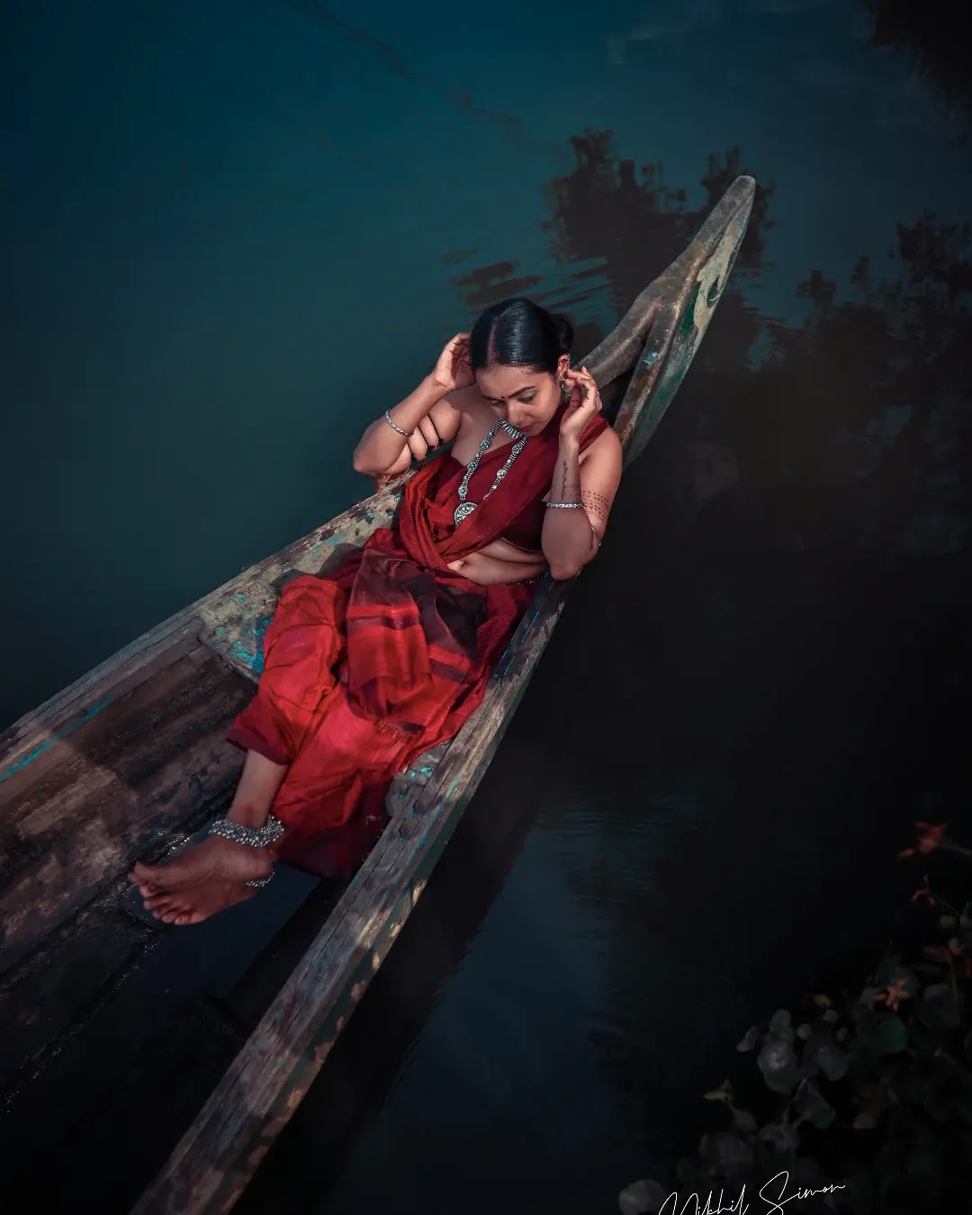 Adithi Chinnu wearing rust red and maroon draped saree Adithi Chinnu wearing rust red and maroon draped saree