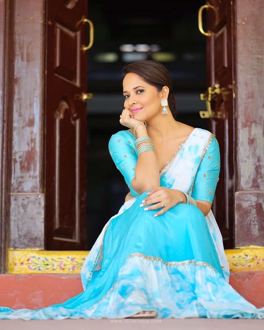 Anasuya Bharadwaj wearing sky blue white tie dye half saree Anasuya Bharadwaj wearing sky blue white tie dye half saree