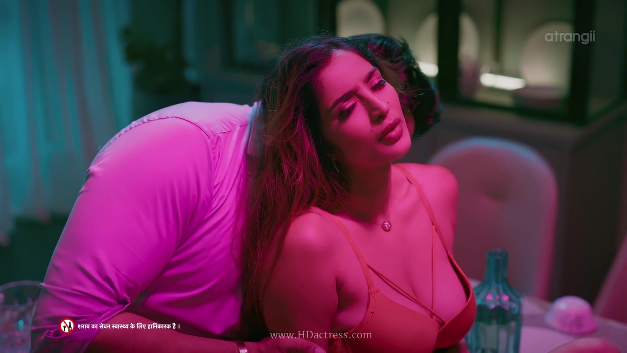 Vaibhavi Joshi Body Measurements: 34-26-35 in | Bra Size: 34B