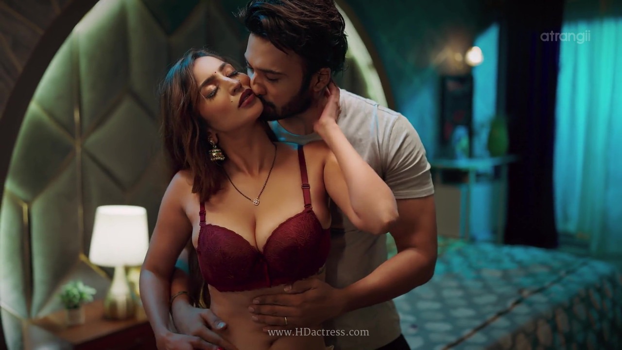 Body & Bra Measurements: Vaibhavi Joshi | 34-26-35 inches (Bra Size: 34B)