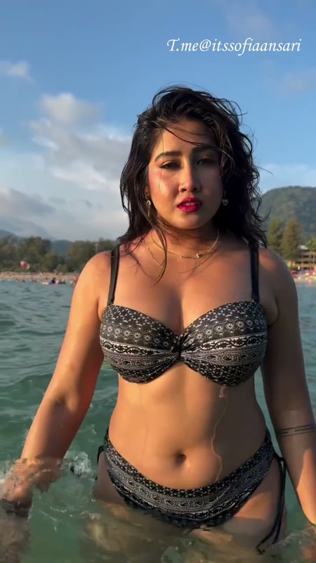 Sofia Ansari Bikini Photos, Too Busty Temptress Tease Looks That Fans Keep Saving