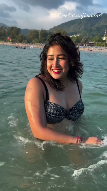 Sofia Ansari Bikini Pictures, Bustier Glam, Playful Tease, and Hot Photo Set
