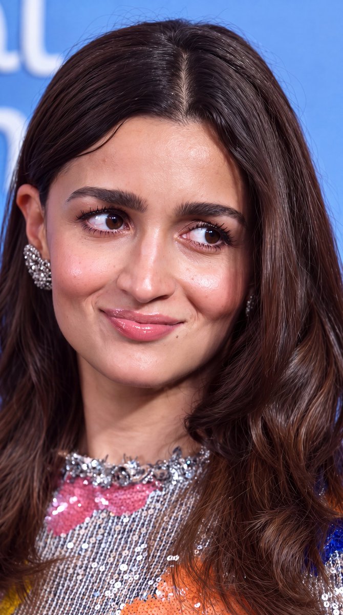 Alia Bhatt HD Face card Image