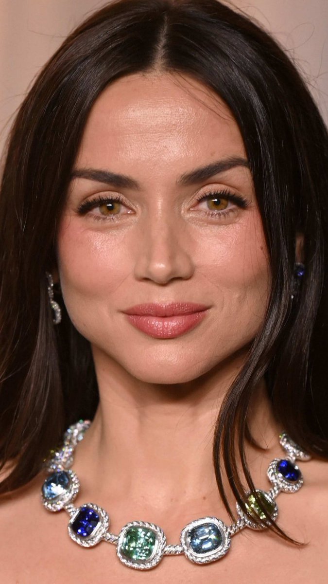 Ana De Armas HD Face card Image