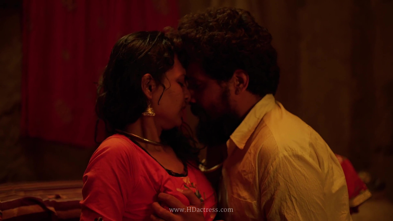 Kanak Garg Liplock Scene in Sanwri – Bold Kissing Moments Beyond Gender