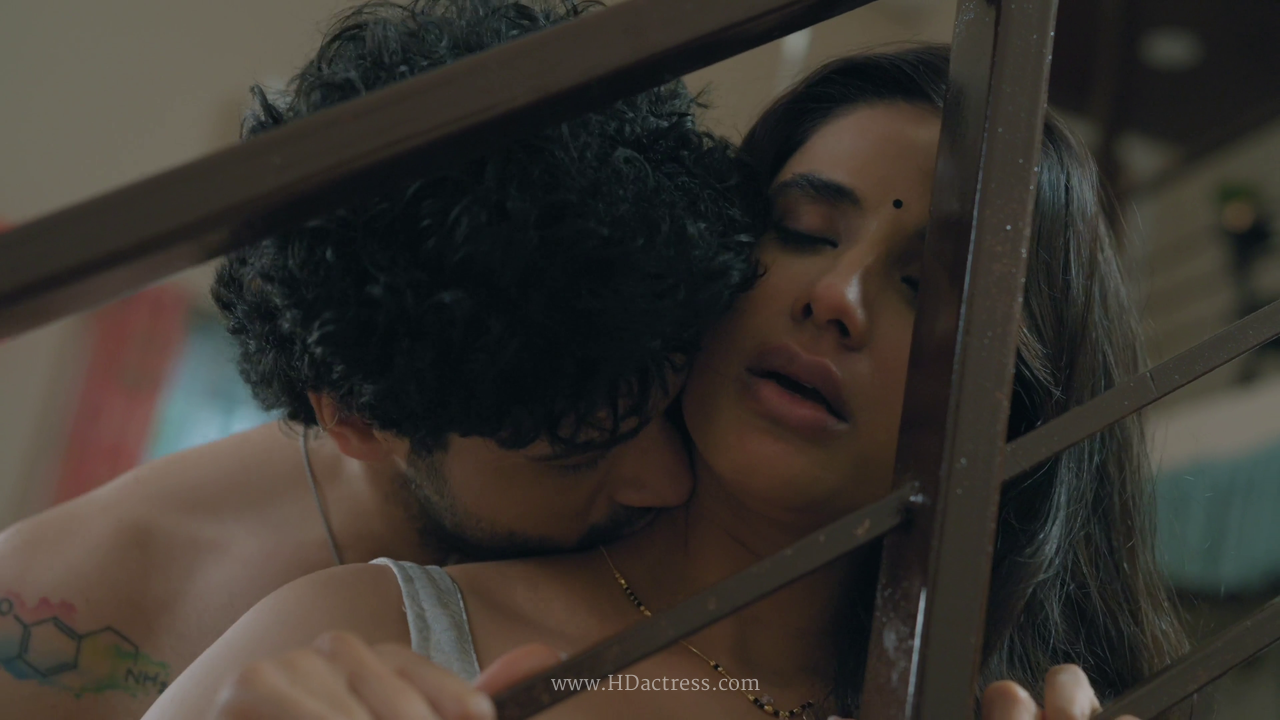 Shivaani Singh Hot Dil Padosi Photos: Bold Erotic Affair, Busty Curves & Passionate Liplock Shots Fans Can’t Stop Sharing