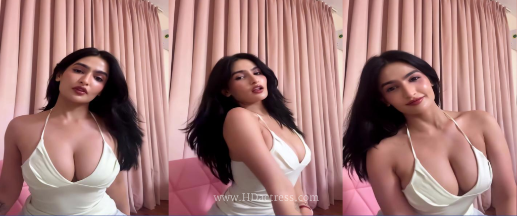 Body & Bra Measurements – Poonam: 38-28-40, Bra 38G