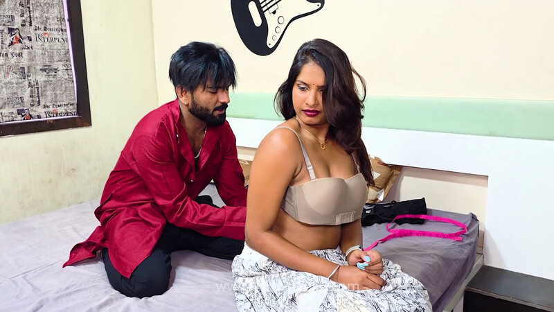 Most sources and the circulating Tailor Boy notes list her as approximately 5'6" tall, 55–65 kg, with a figure of 36-29-36 or 36-34-36 and bra size 36B.