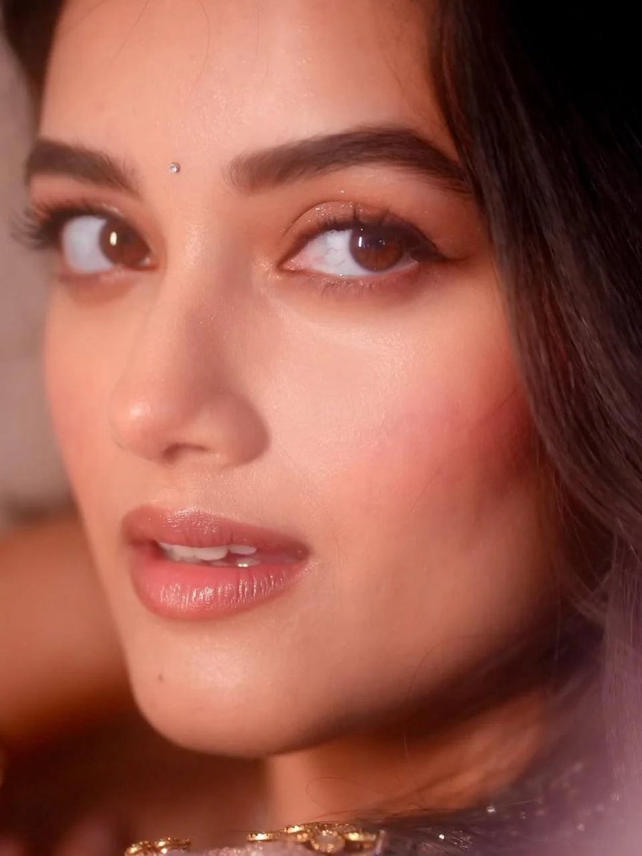 Bhagyashri Borse  Latest Captures