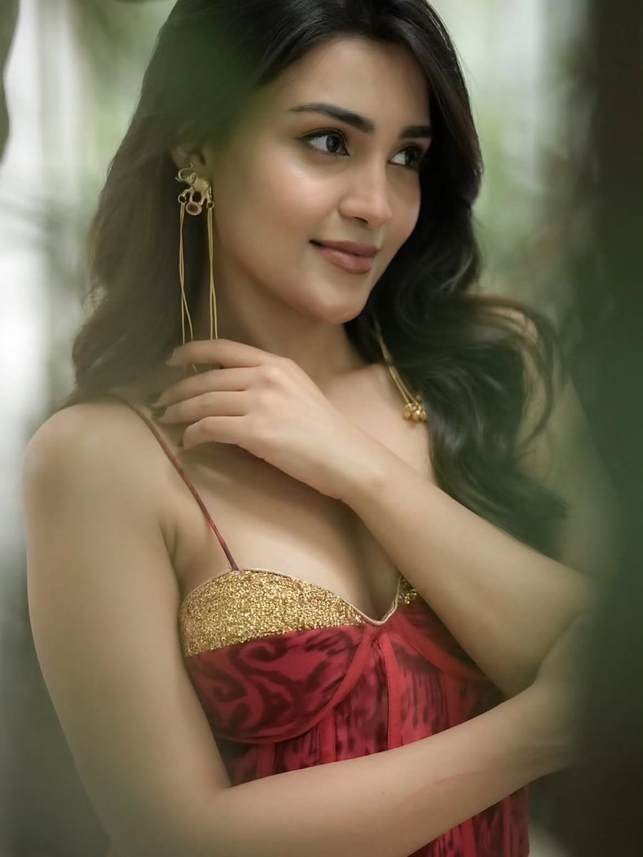 Dharshna Sripal Latest HD Photos