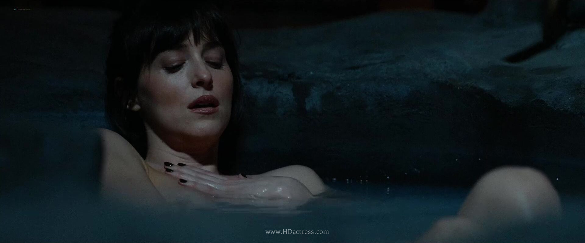 https://videocelebs.net/contents/videos_screenshots/103000/103389/source/19.jpg