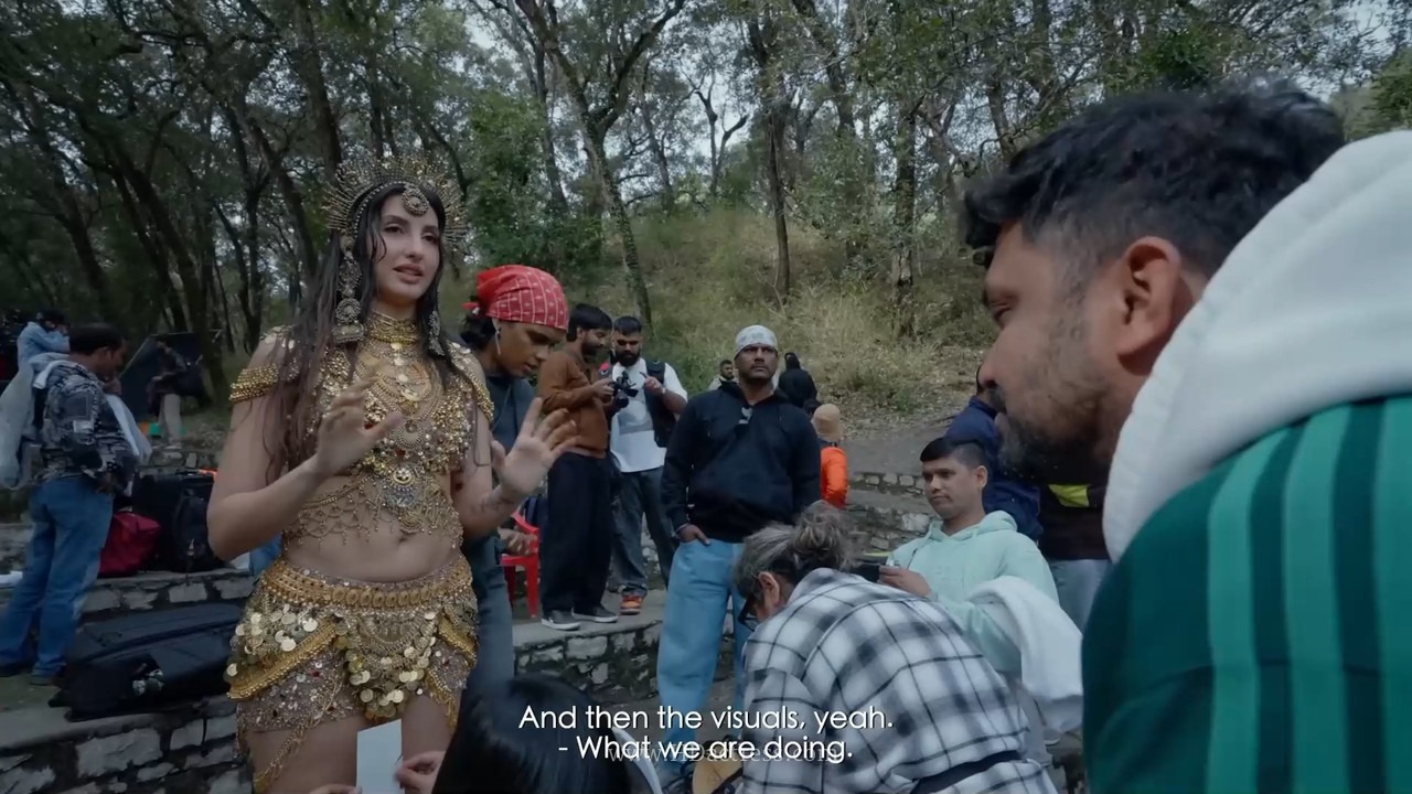 [Image: BTS-of-Nora-Fatehi-s-BODY-ROLL-The-Movie...30-833.jpg]