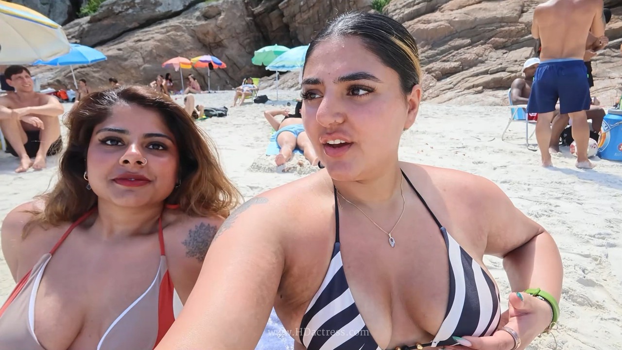 [Image: Hot-punjabi-girls-sexy-bikini-trip-mp4-s...24-117.jpg]