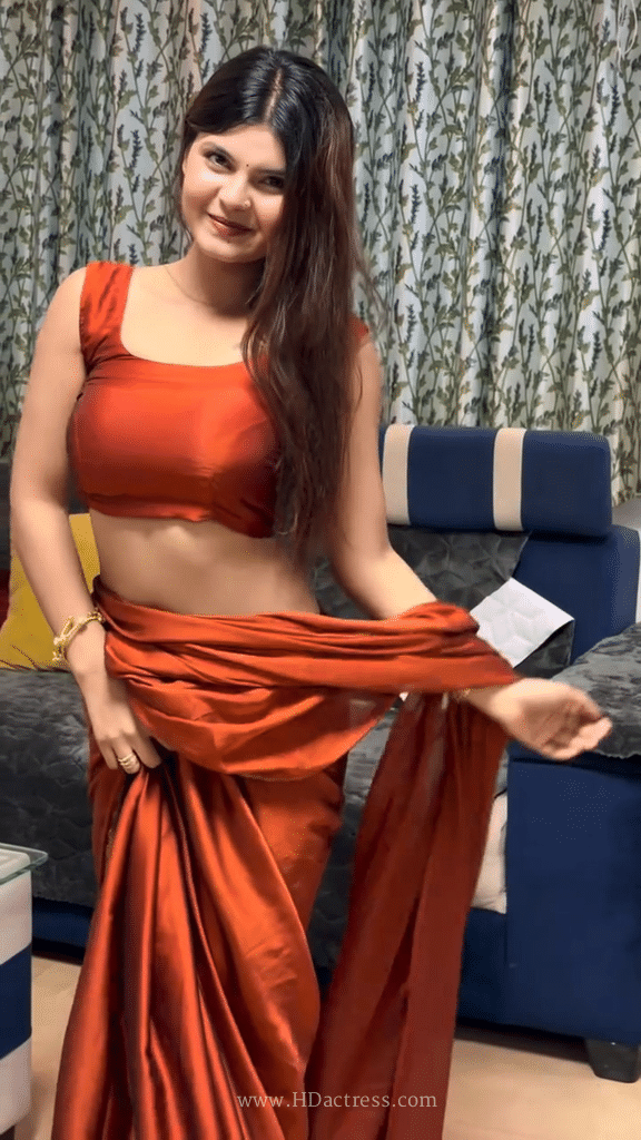 Mehak Bhatnagar hot saree look, exclusive subscription shot, Instagram beauty, teasing smile, body-hugging blouse
