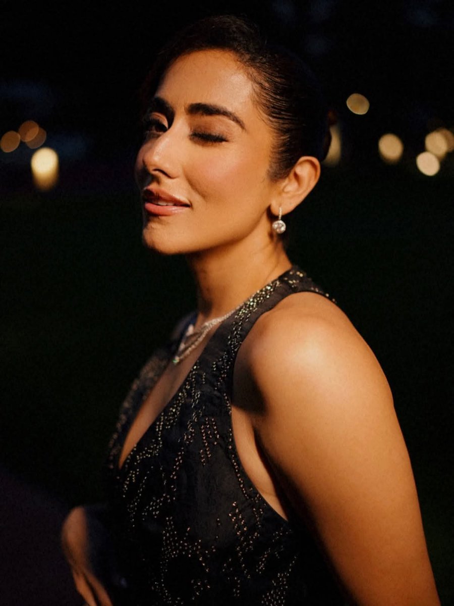 Jonita Gandhi Latest HD Photos