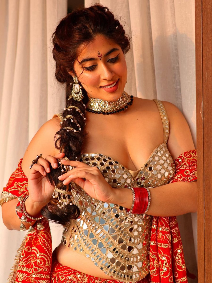 Nikita Sharma Latest HD Photos