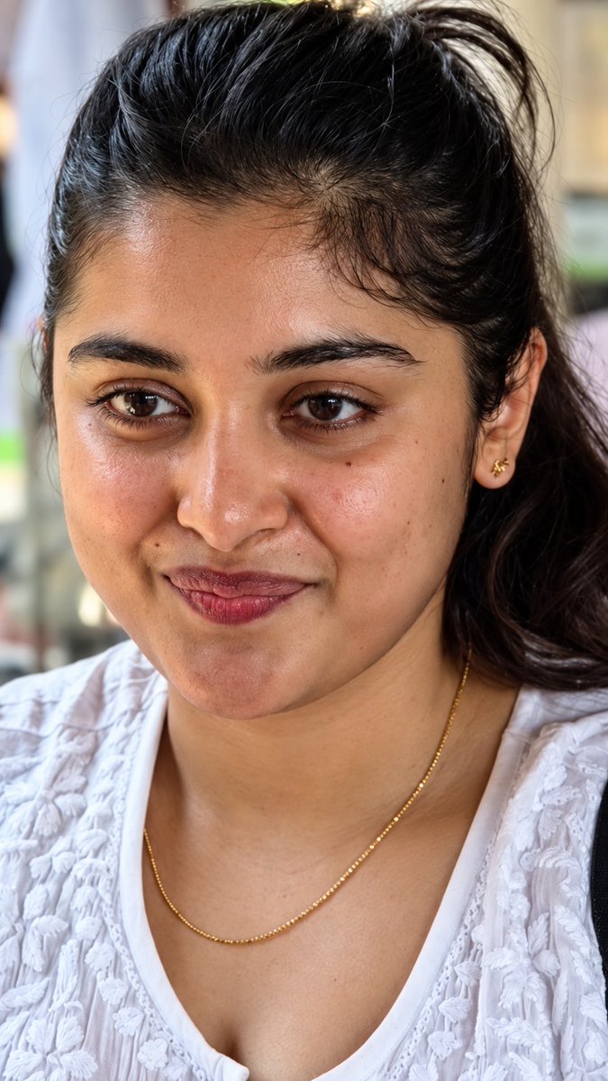 Nivetha Thomas HD Face card Image