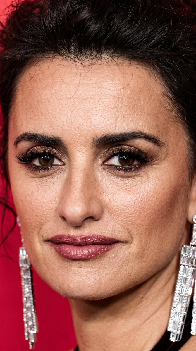 Penelope Cruz HD Face card Image