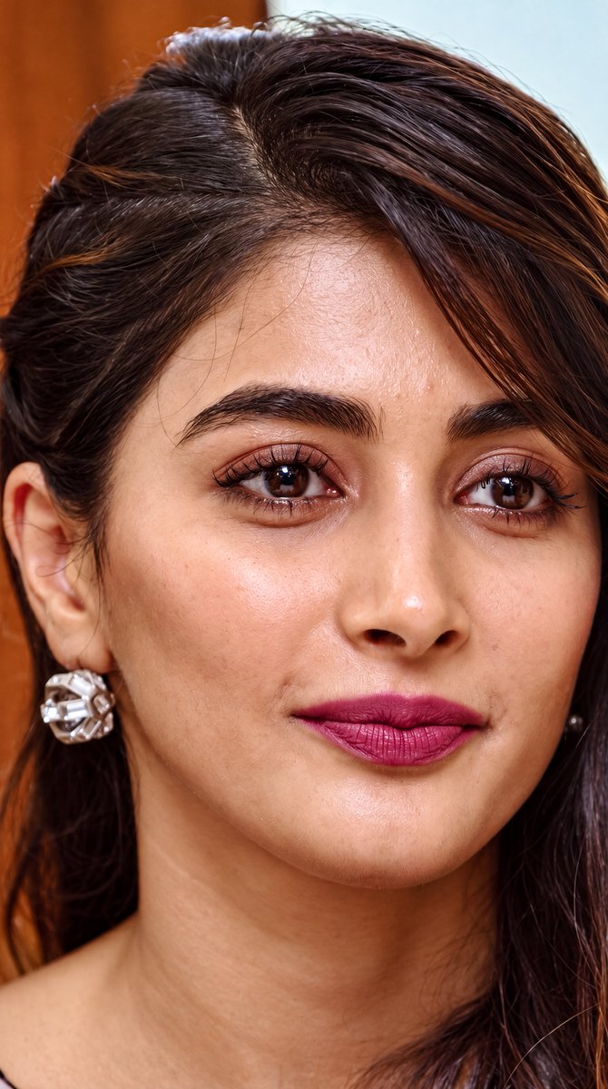 Pooja Hegde HD Face card Image